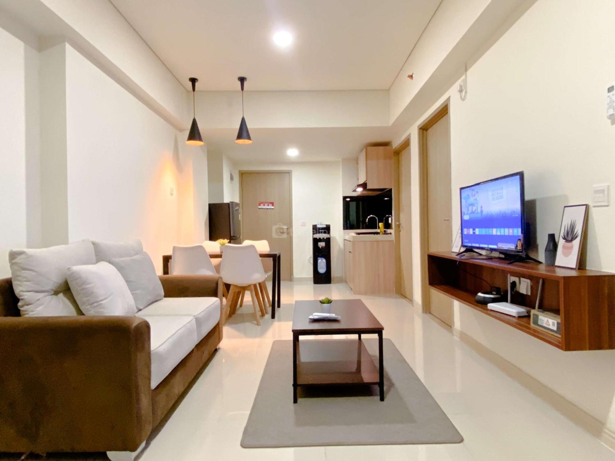 Homey 2Br With Work Space At Meikarta Apartment By Travelio Cikarang Exterior foto